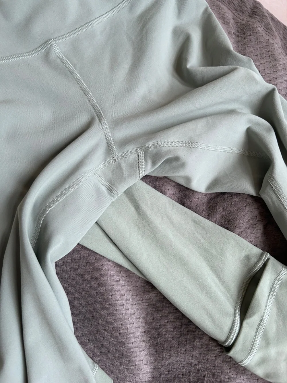Lululemon Define Jacket Nulu & WUNDER TRAIN leggings